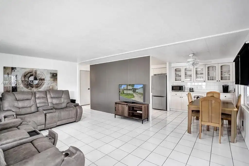 3495 Tee Terrace, Pompano Beach FL 33069 photo 4