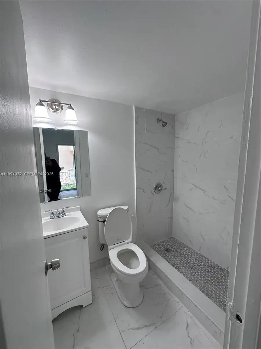 310 NW 16th Ave # 1, Miami FL 33125 photo 2