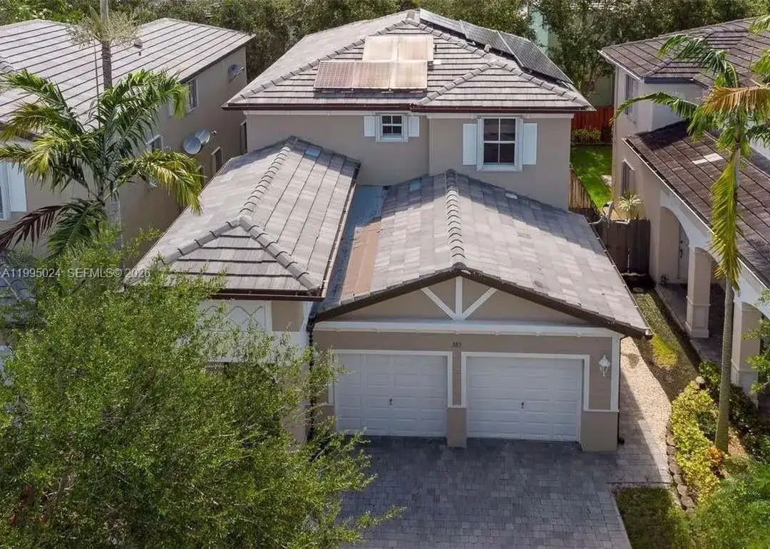 385 NE 36th Ave Rd, Homestead FL 33033 photo 2