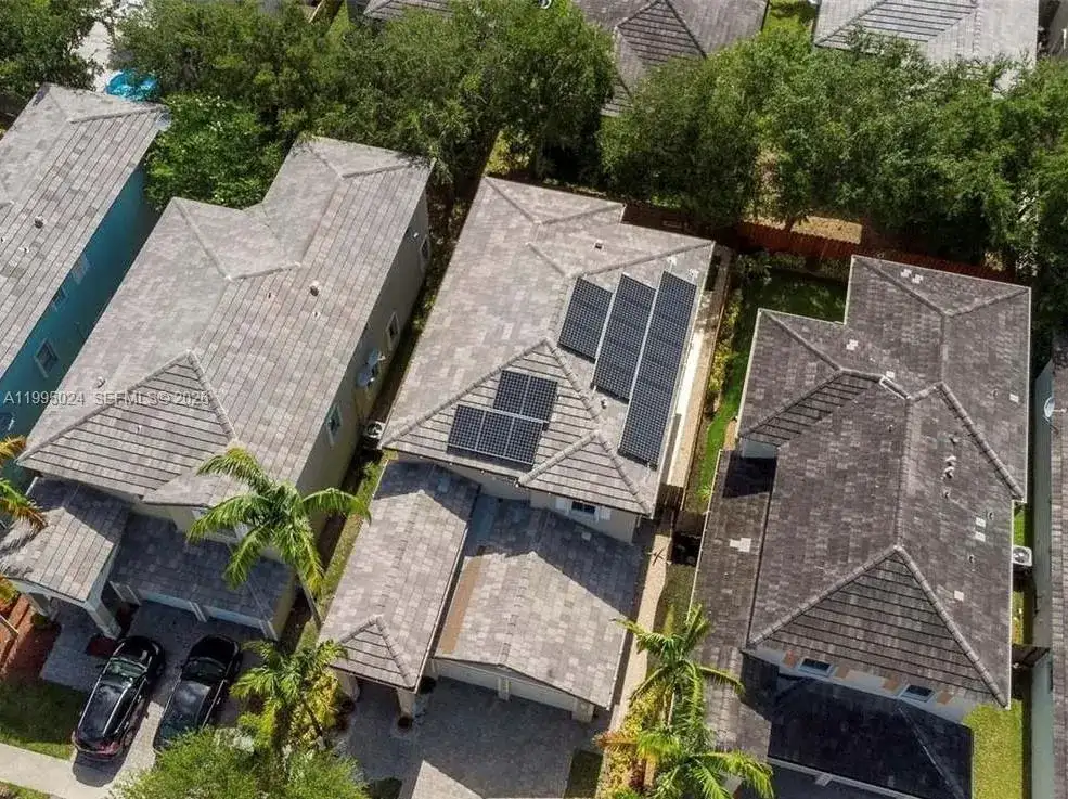 385 NE 36th Ave Rd, Homestead FL 33033 photo 4