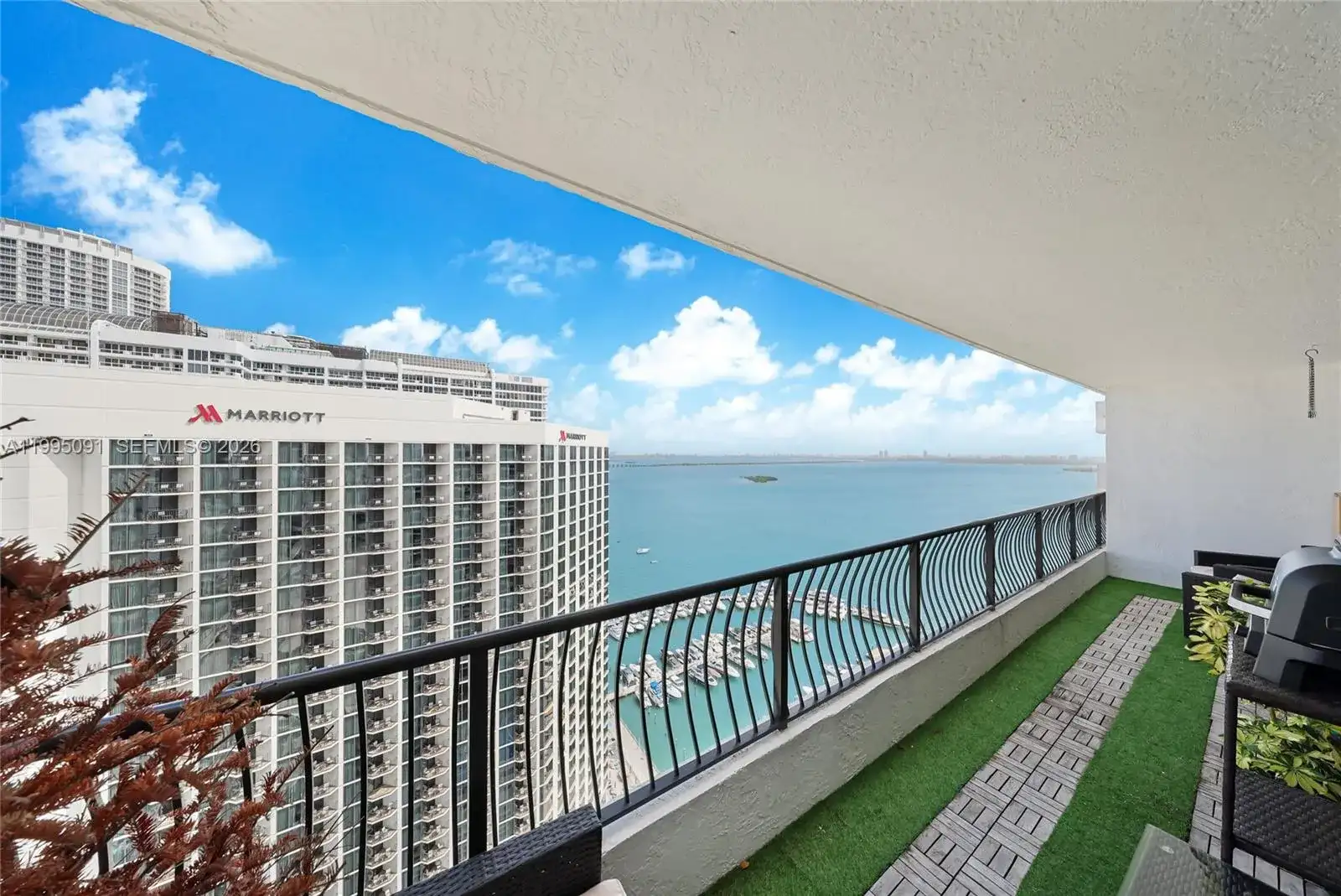 555 NE 15th St # 33G, Miami FL 33132 photo 2