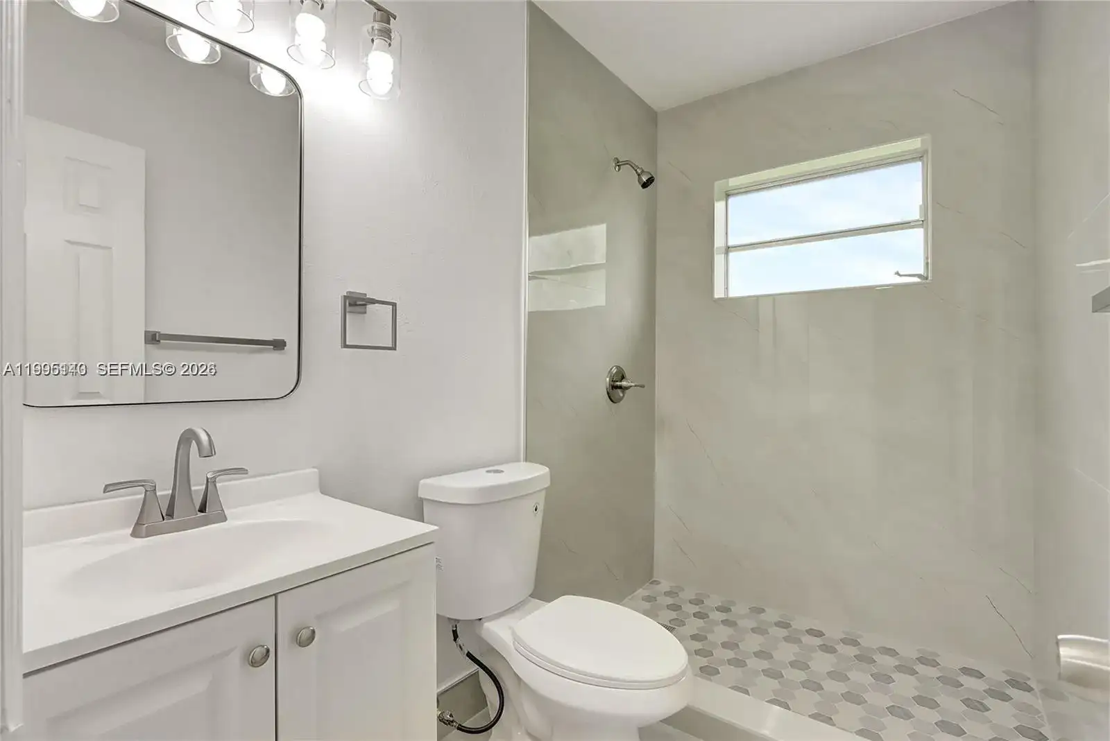 1340 NW 102nd St, Miami FL 33147 photo 2
