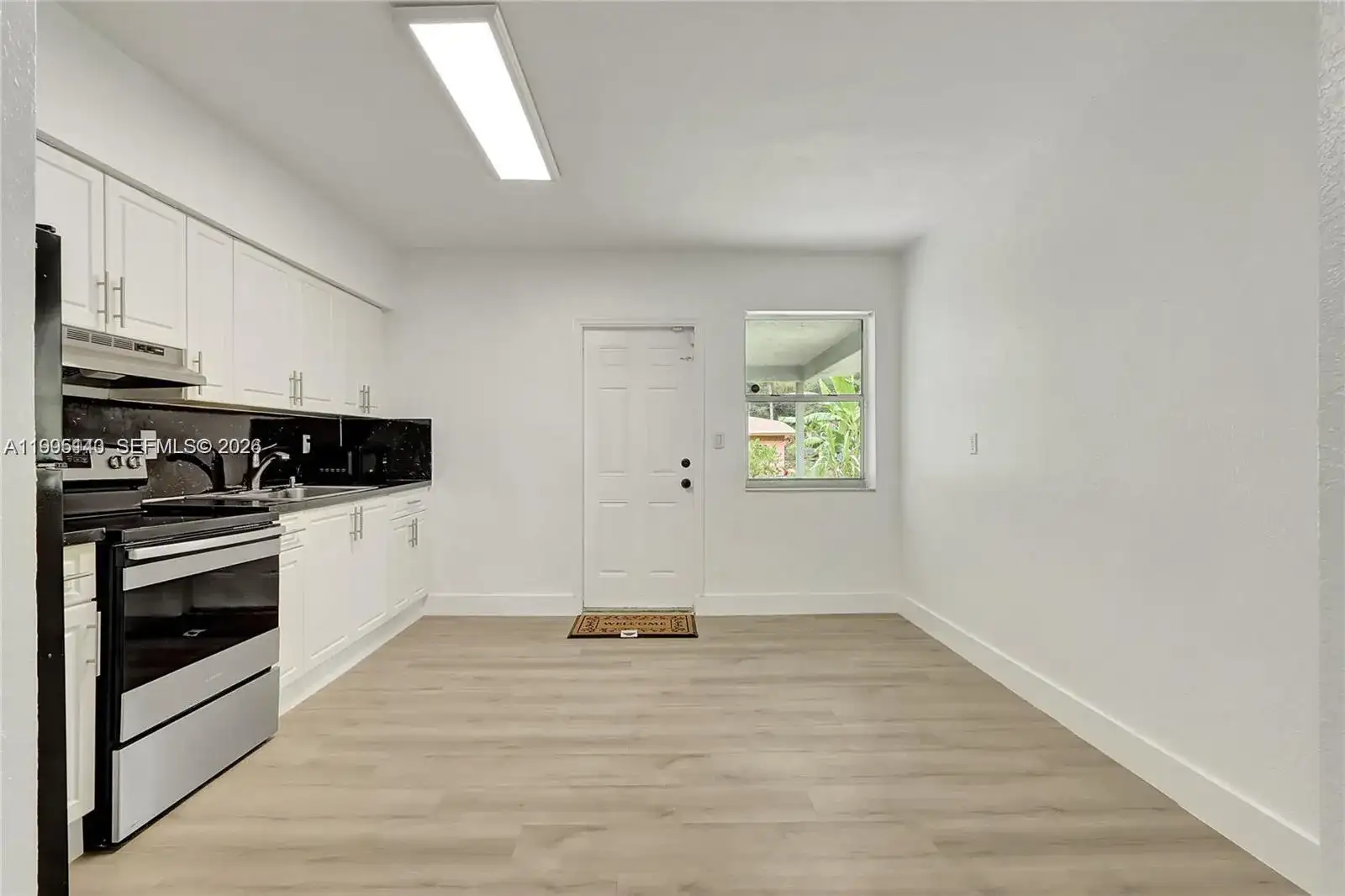 1340 NW 102nd St, Miami FL 33147 photo 5