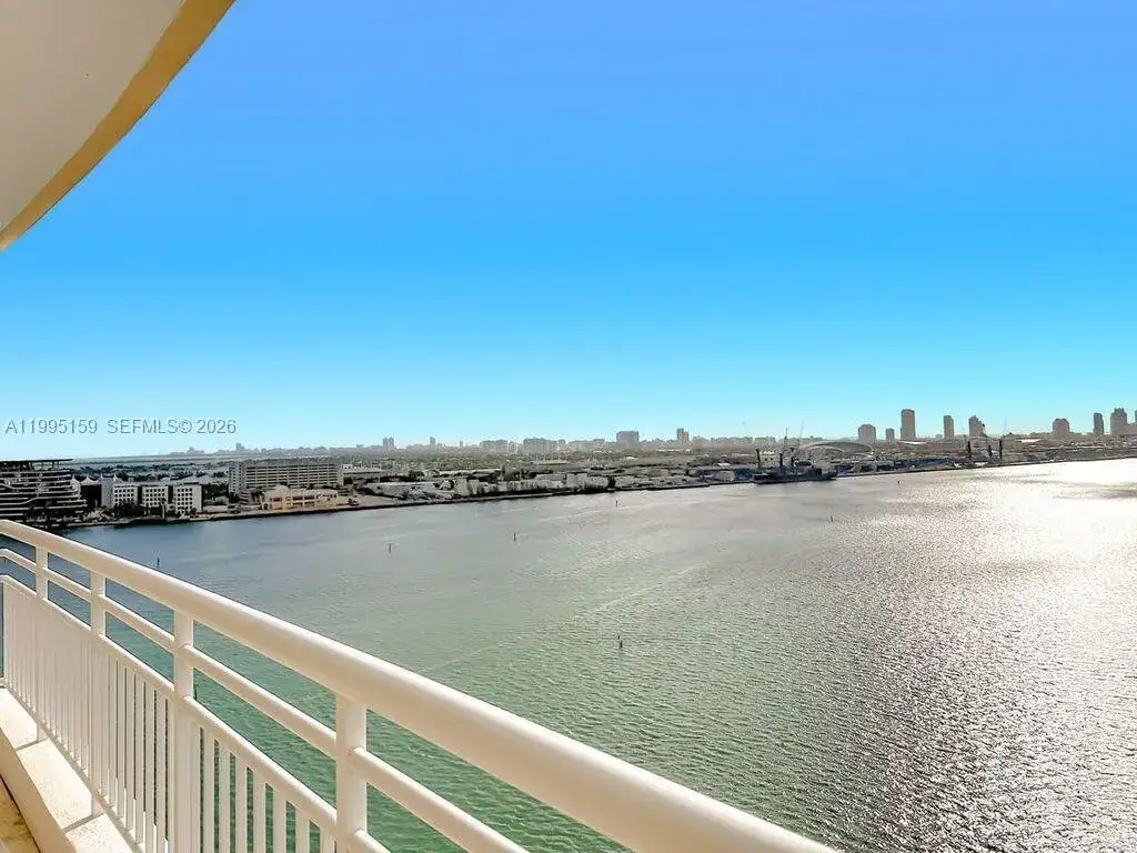 808 Brickell Key Dr # 2002, Miami FL 33131 photo 2