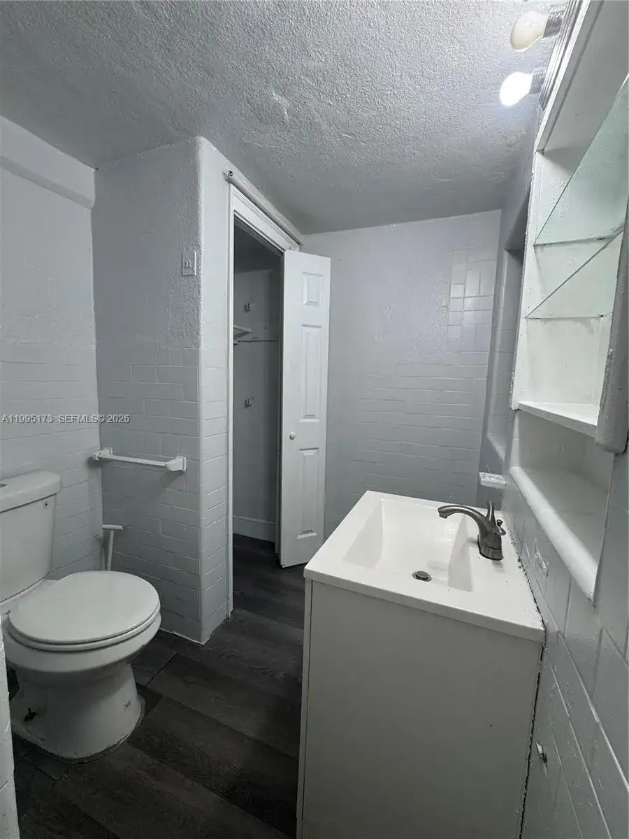 7802 NW 8th Ave # 4, Miami FL 33150 photo 3