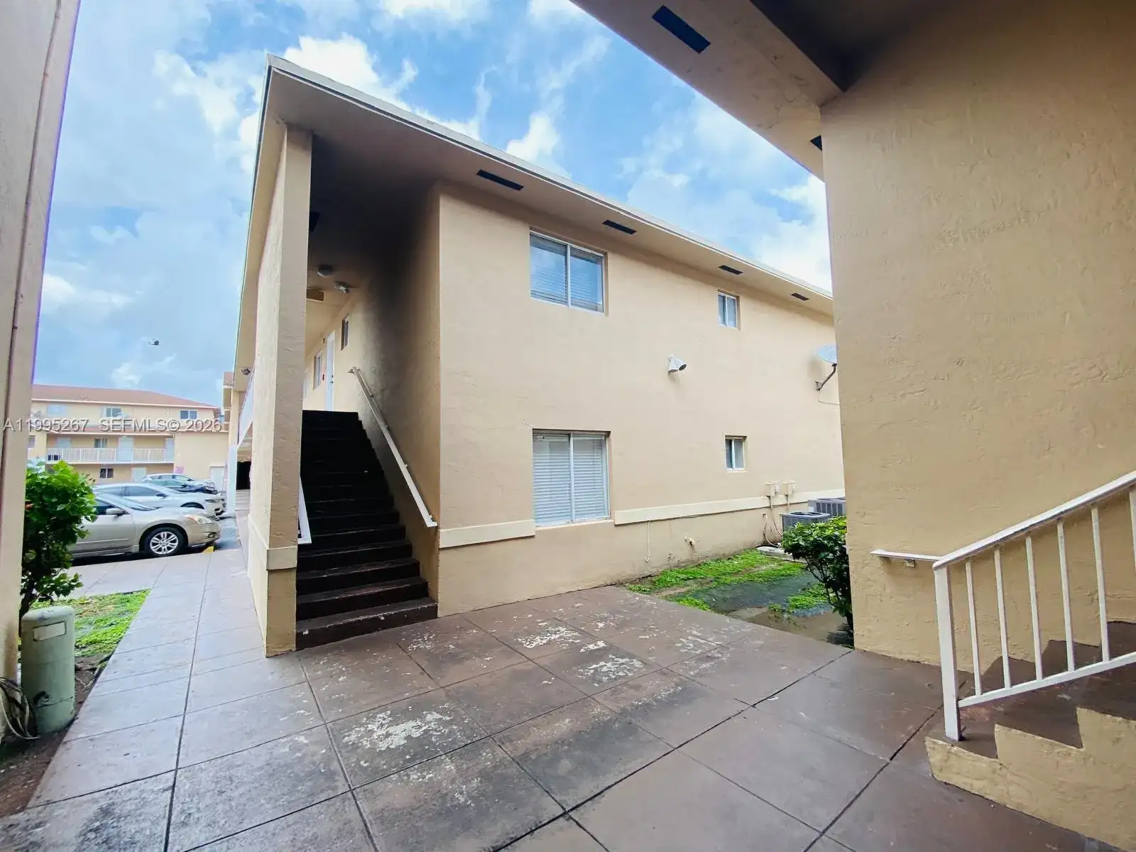 3021 W 76th St # 203, Hialeah FL 33018 photo 3