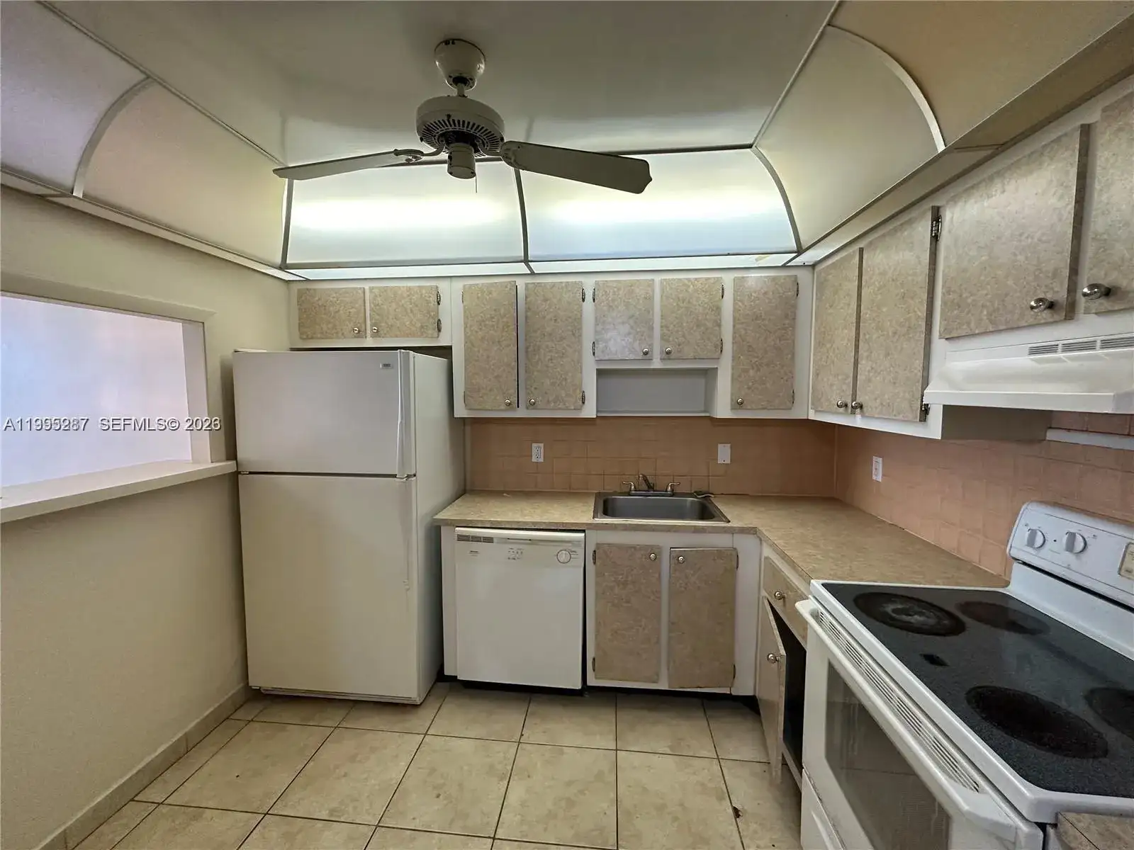 1200 NE Miami Gardens Dr # 505W, Miami FL 33179 photo 5