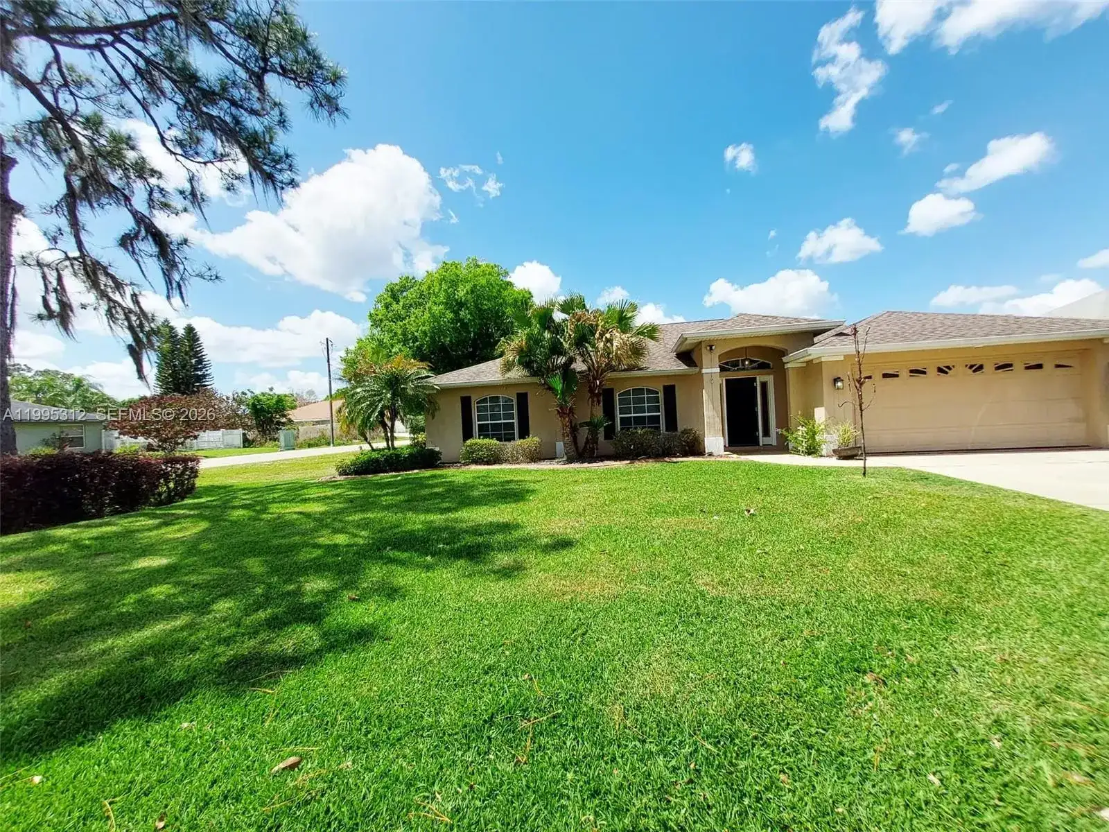 4031 Santa Barbara, Sebring FL 33875 photo 4