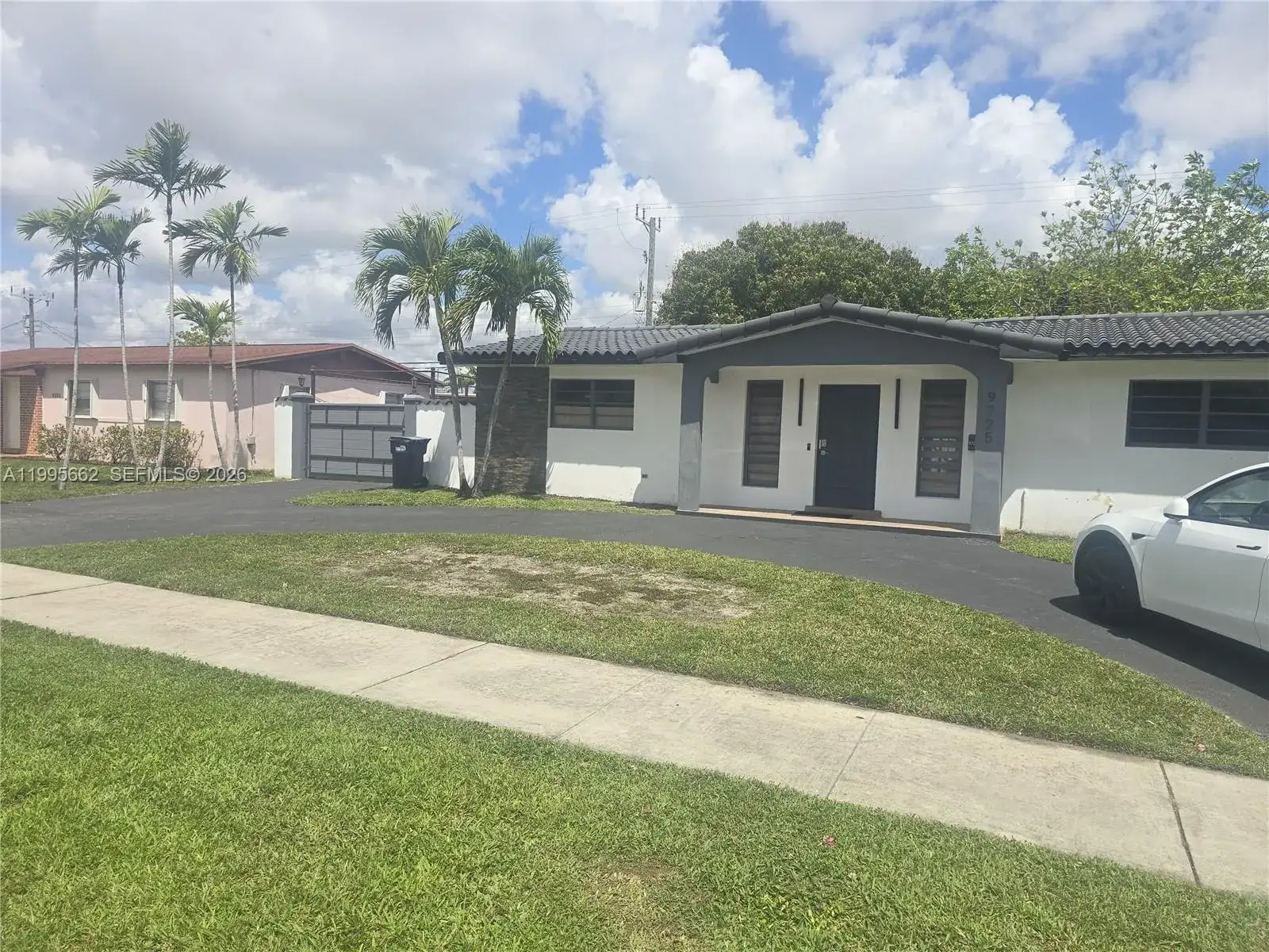 9725 SW 15th St, Miami FL 33174 photo 2