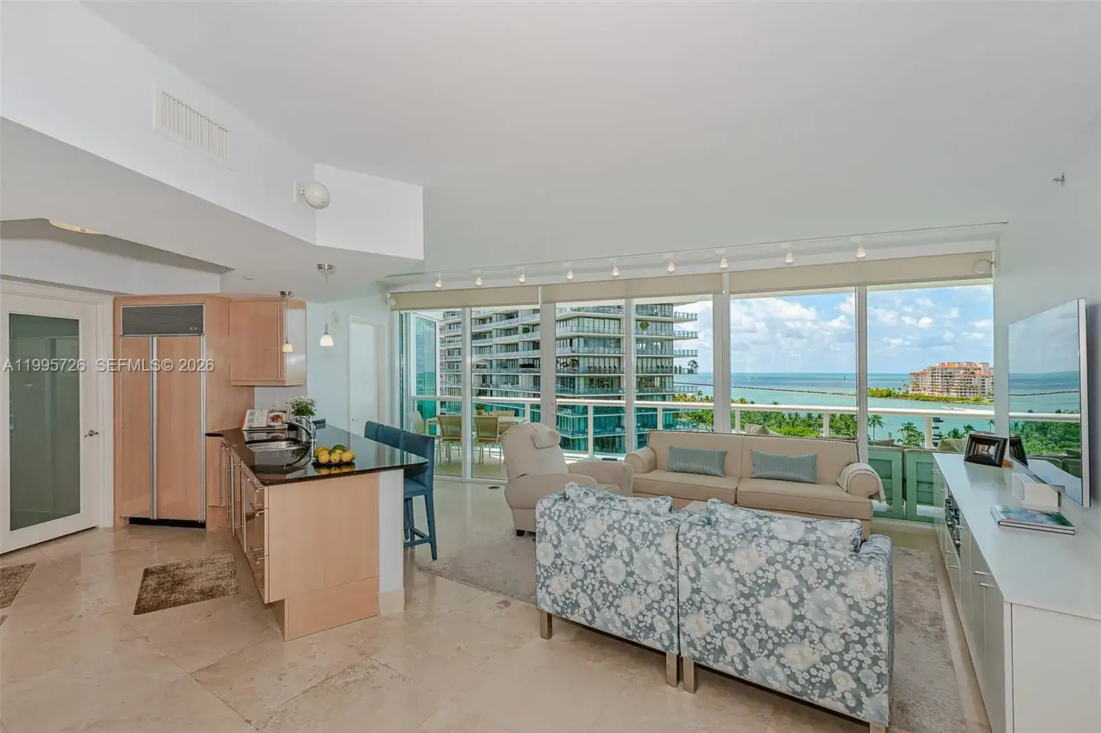 1000 S Pointe Drive # 905, Miami Beach FL 33139 photo 4