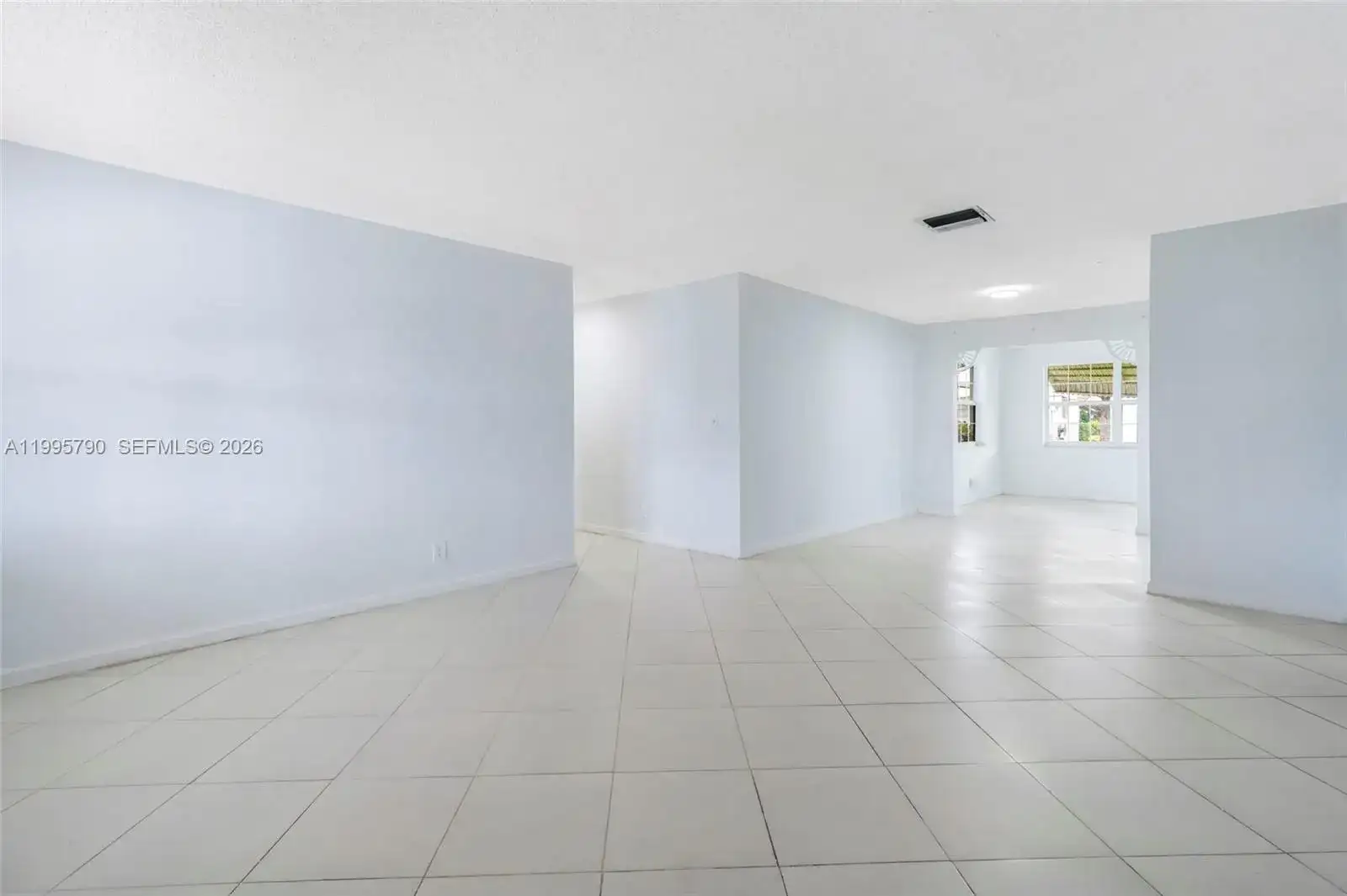 1005 SW 18th St, Boynton Beach FL 33426 photo 2
