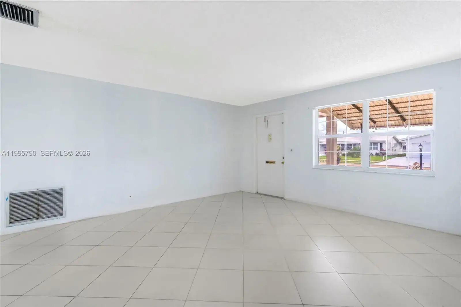 1005 SW 18th St, Boynton Beach FL 33426 photo 4