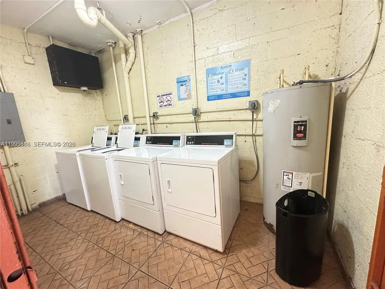 3700 NW 21st St # 401, Lauderdale Lakes FL 33311 photo 2