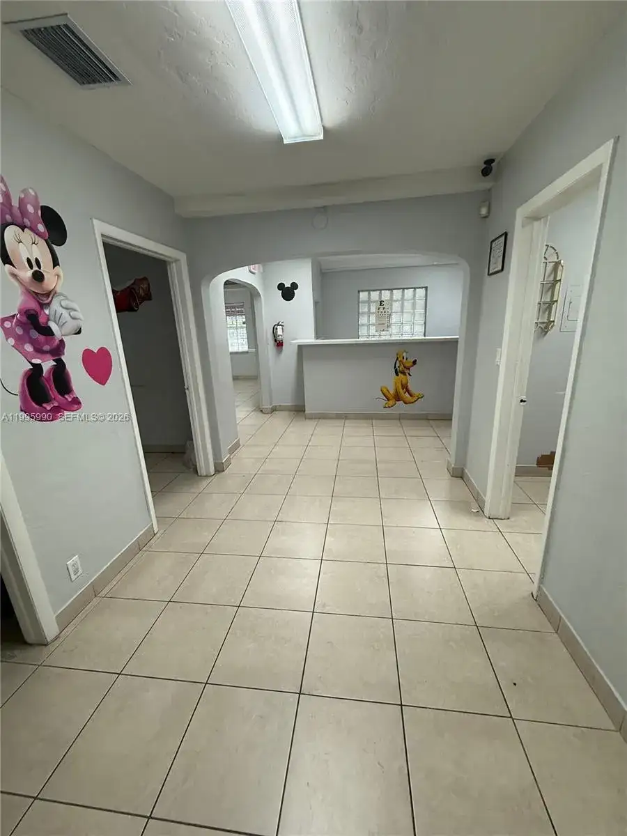 4141 SW 6th St, Miami FL 33134 photo 2