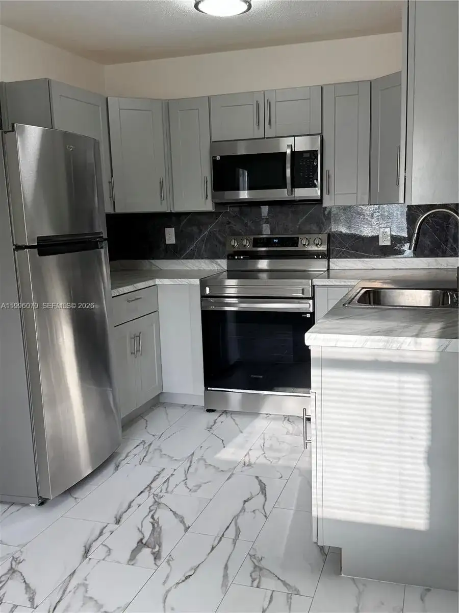 6071 SW 33rd St # 4, Miramar FL 33023 photo 3
