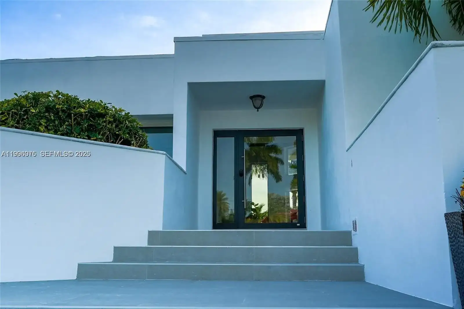 290 NW 125th Ave, Miami FL 33182 photo 4