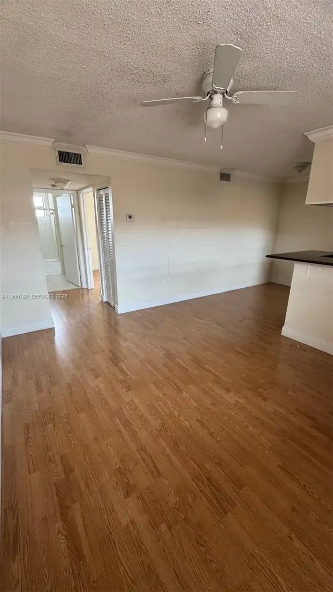 2441 SW 31st Ave # 303, Miami FL 33145 photo 2