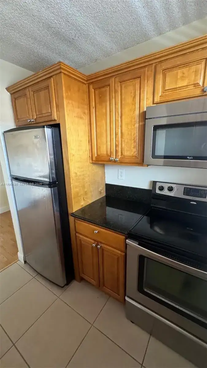 2441 SW 31st Ave # 303, Miami FL 33145 photo 3