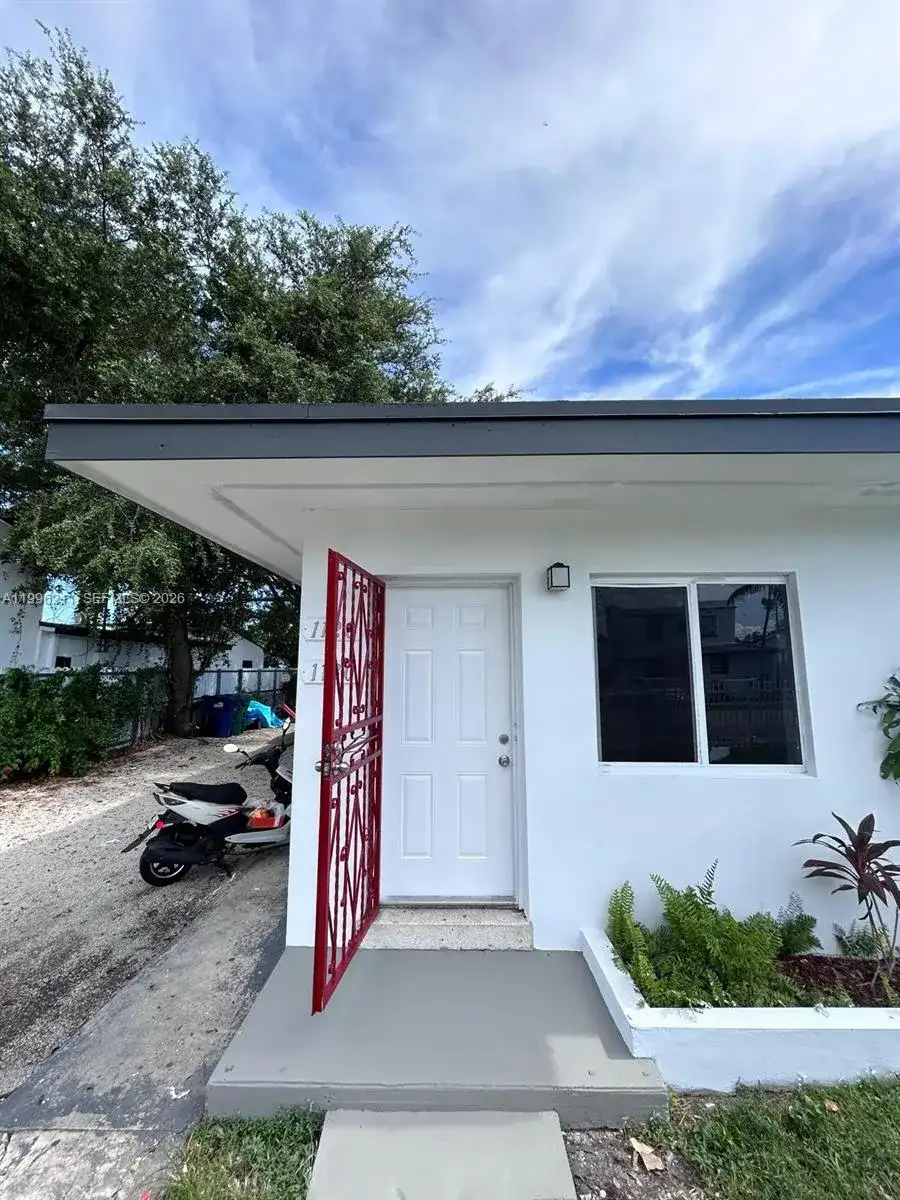 1128 NW 76th St, Miami FL 33150 photo 2