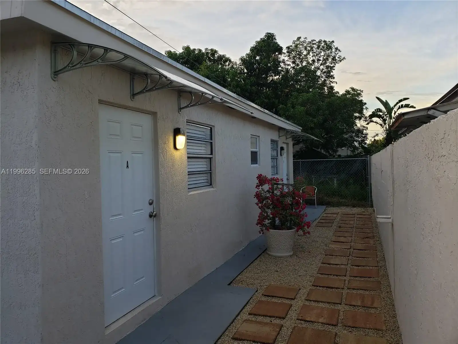 2481 SW 11 st, Miami FL 33135 photo 5