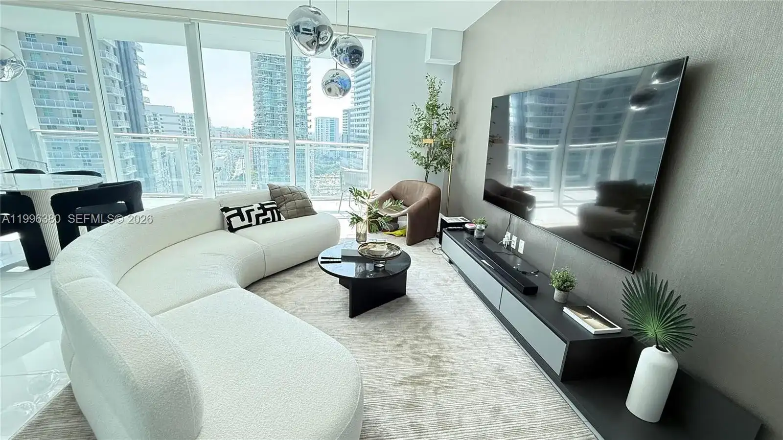 1080 Brickell Ave # 1801, Miami FL 33131 photo 4