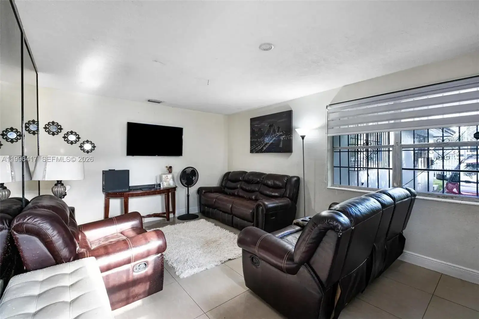 1519 NW 40th St, Miami FL 33142 photo 3