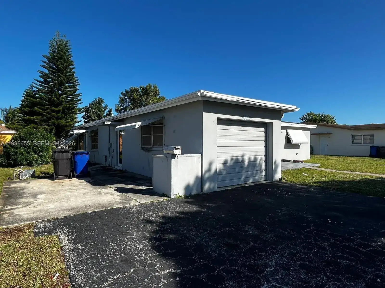 4753 NW 41st St, Lauderdale Lakes FL 33319 photo 2