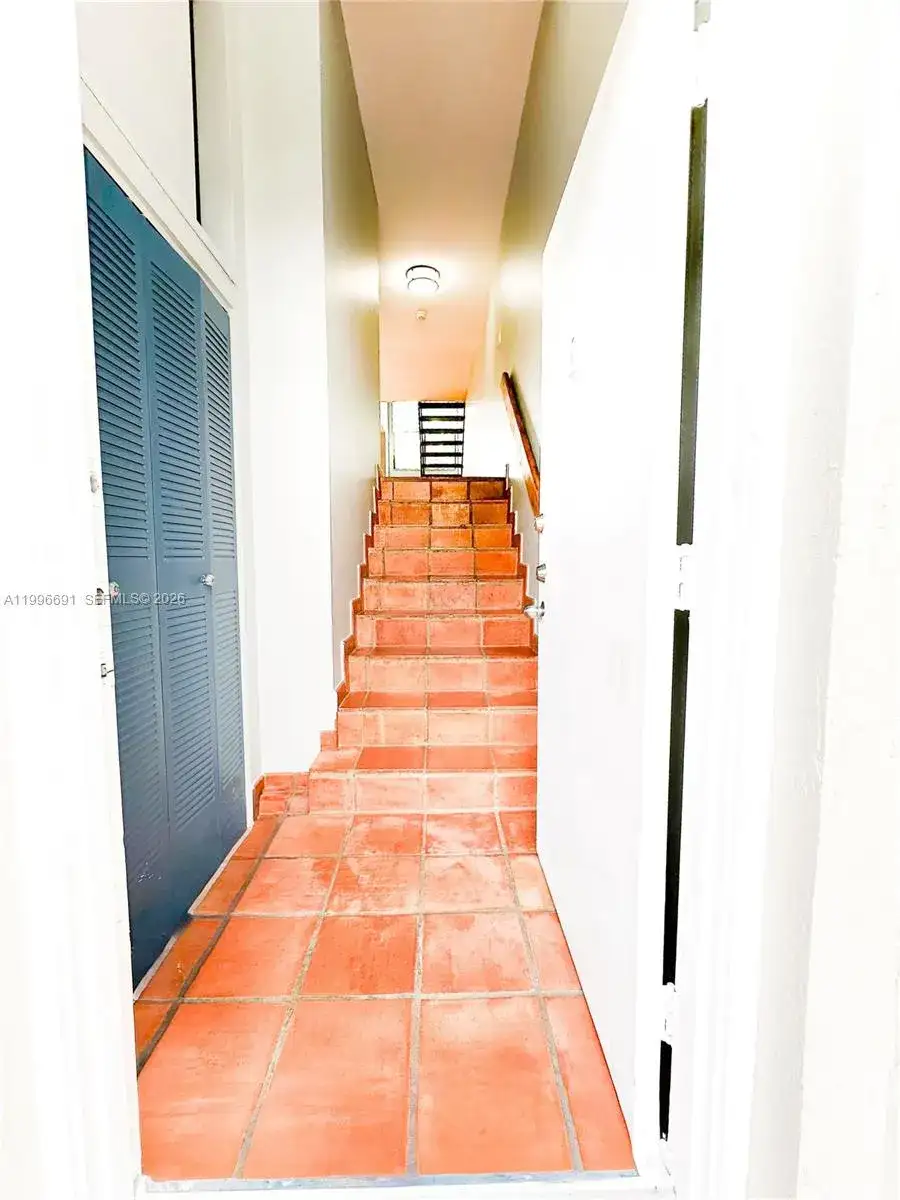 10000 NW 9th St Cir # 21, Miami FL 33172 photo 5