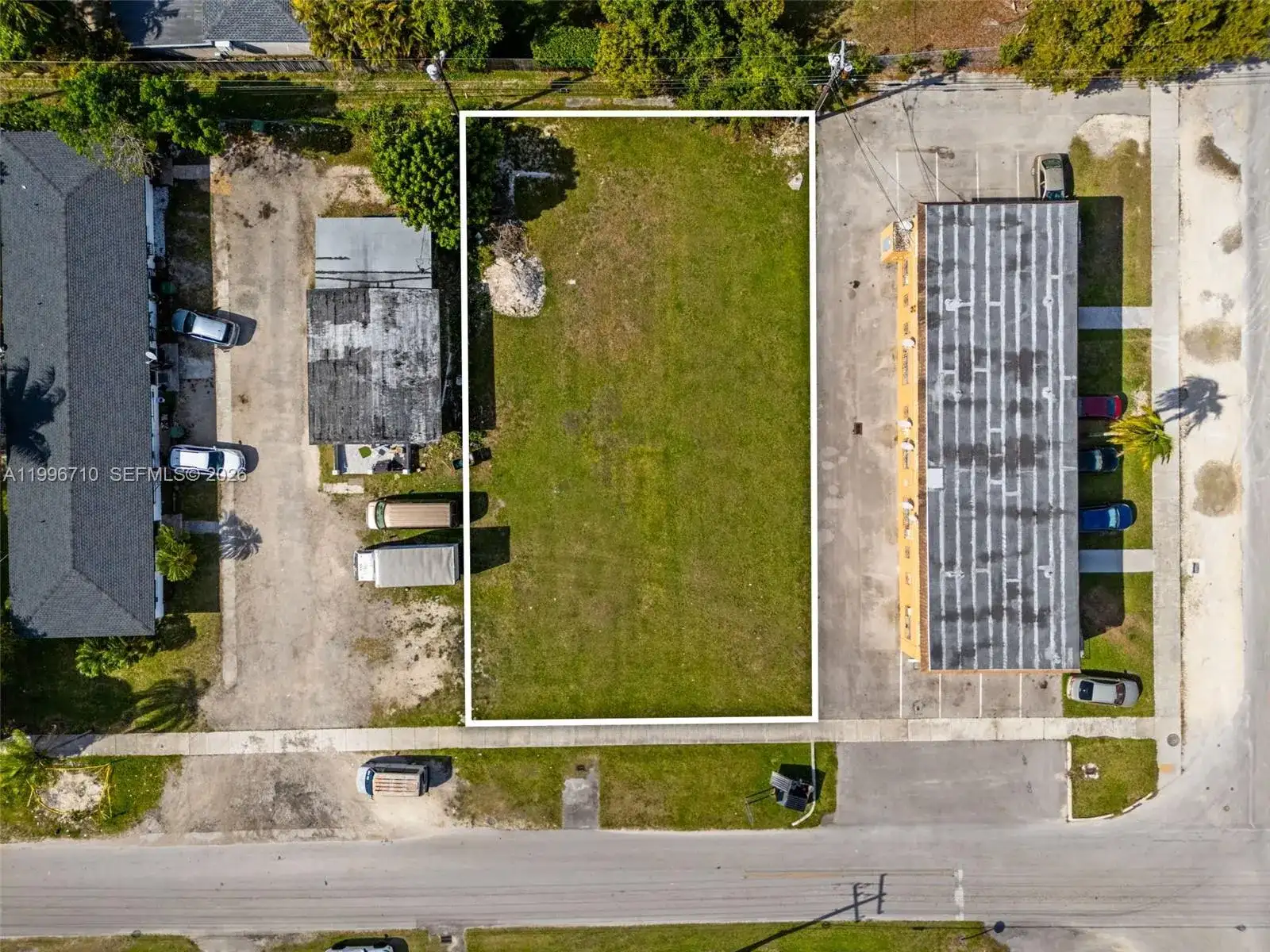 123 NW 6th St, Homestead FL 33030 photo 2