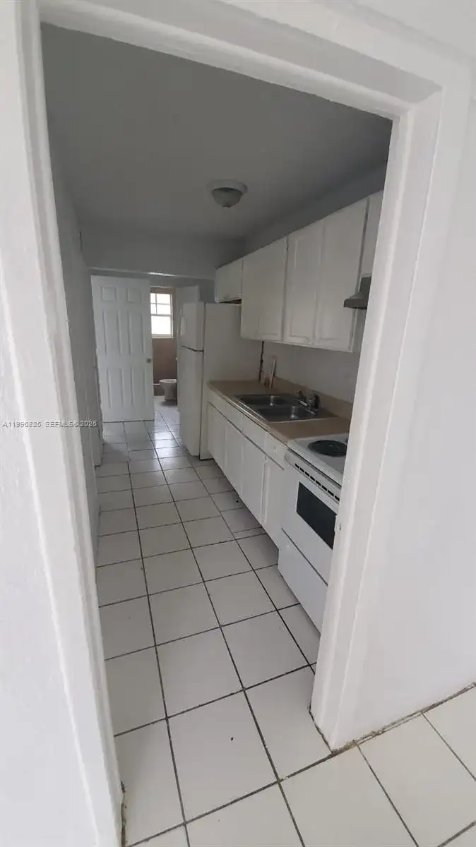 2980 NW 91st St # 1, Miami FL 33147 photo 4