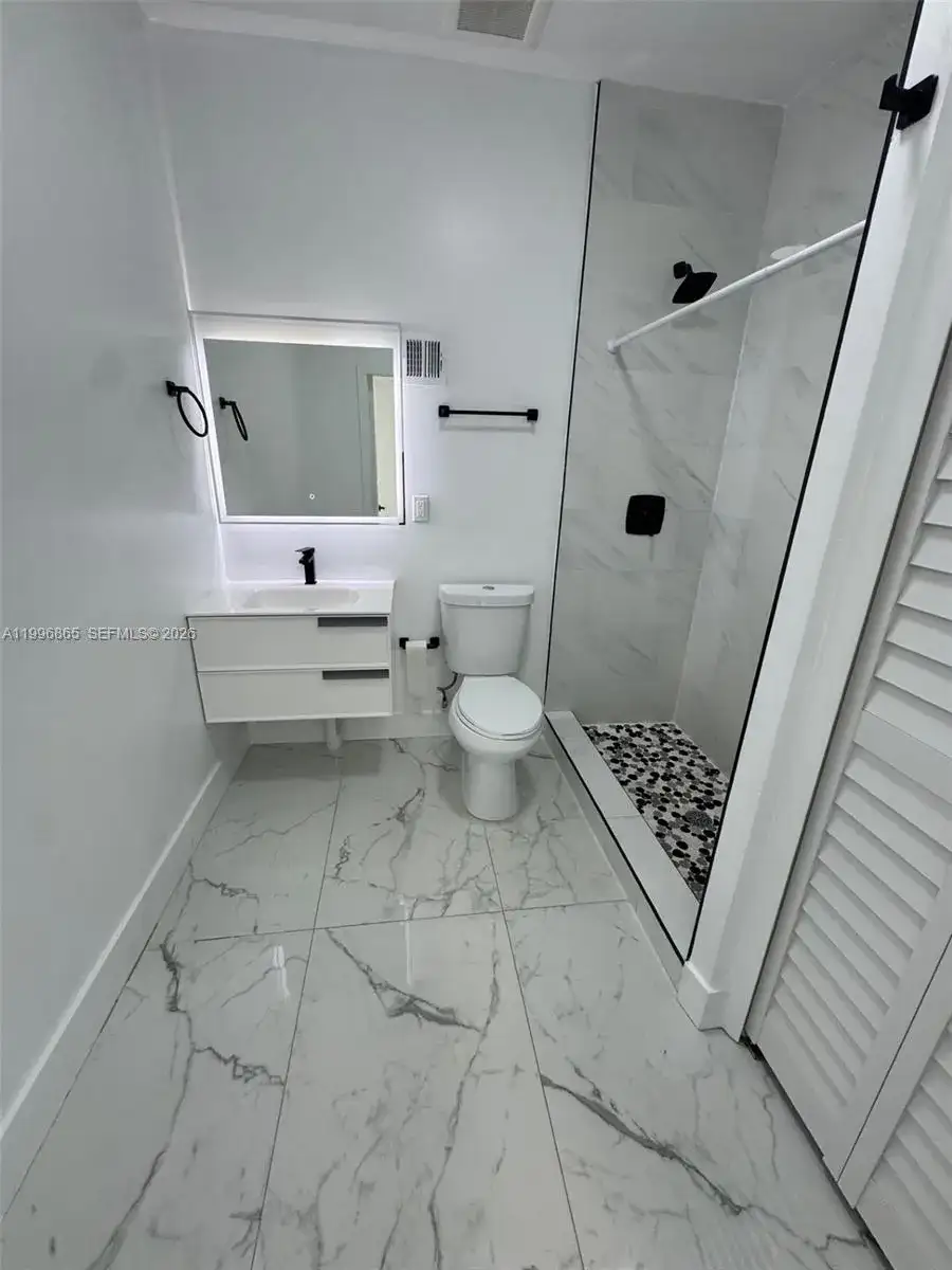 1011 NW 145th St # 1, Miami FL 33168 photo 2