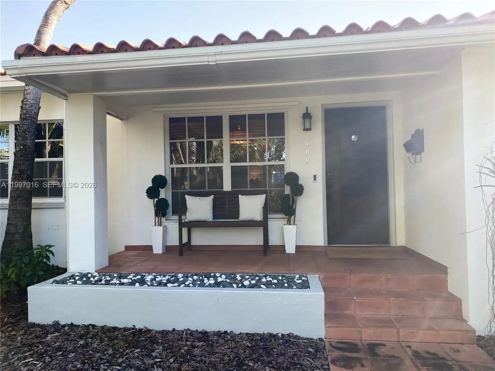 600 Alminar Ave, Coral Gables FL 33146 photo 2