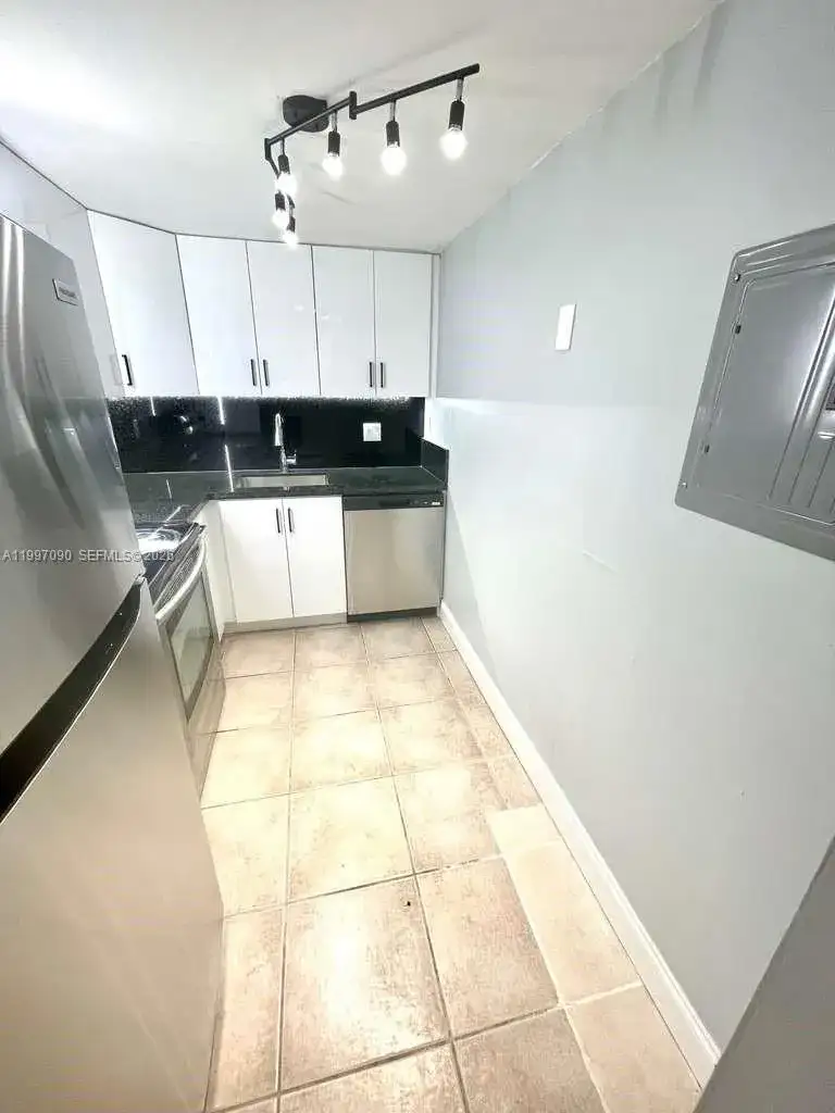 400 NE 18th Ave # 206, Homestead FL 33033 photo 4
