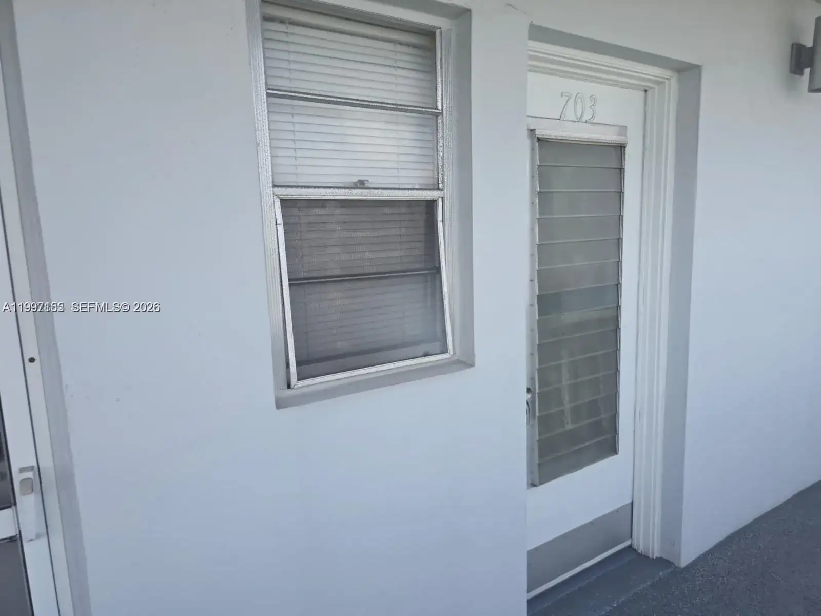 320 NE 12th Ave # 703, Hallandale Beach FL 33009 photo 2