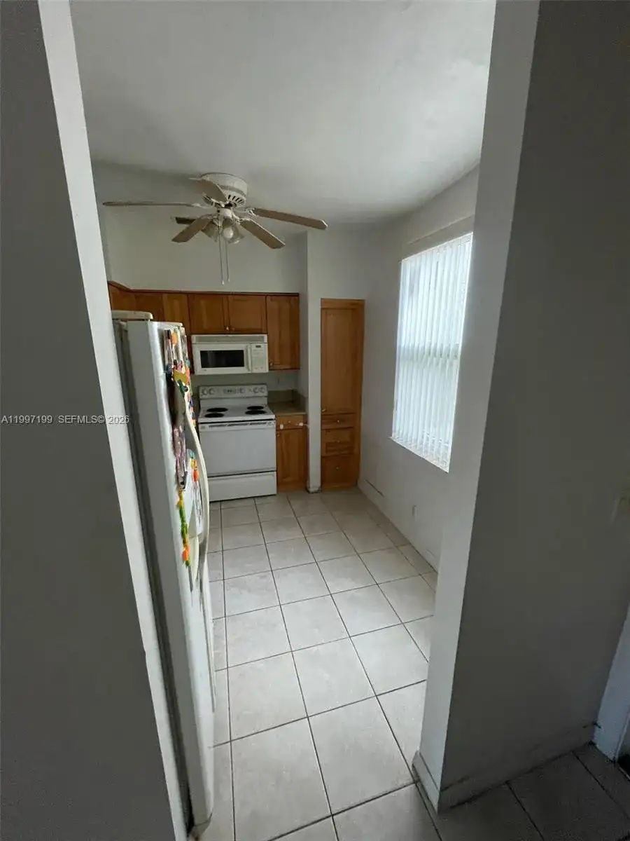 870 NE 212th Ter # 3, Miami FL 33179 photo 3