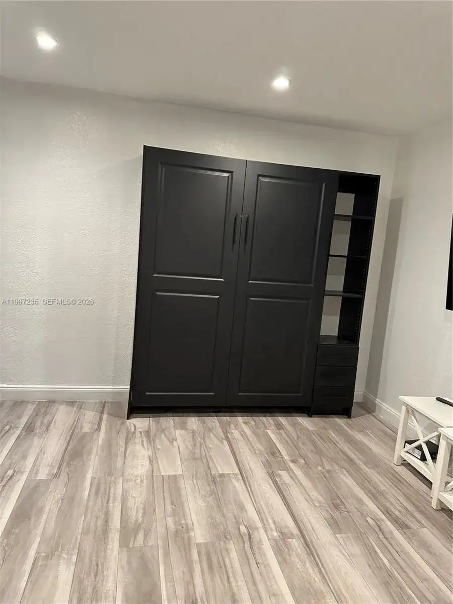 8401 Crespi Blvd # 3, Miami Beach FL 33141 photo 4