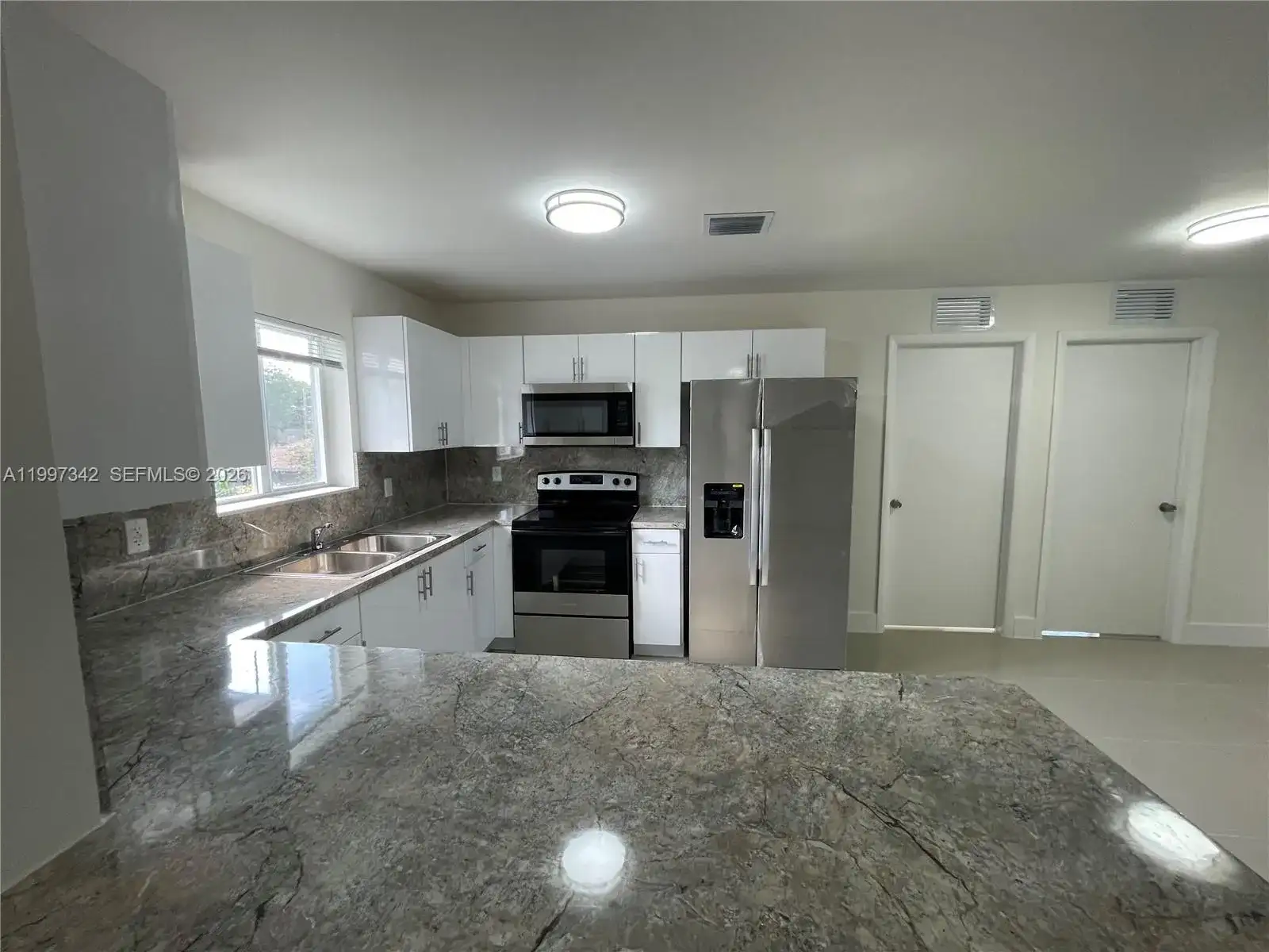 2268 NW 52nd St, Miami FL 33142 photo 4