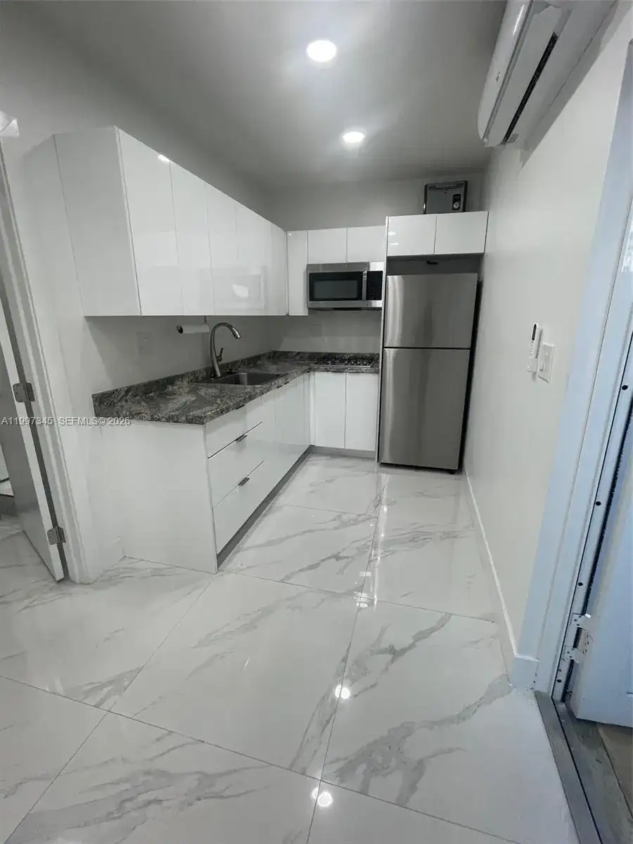 15426 SW 168th Ter # 2, Miami FL 33187 photo 2