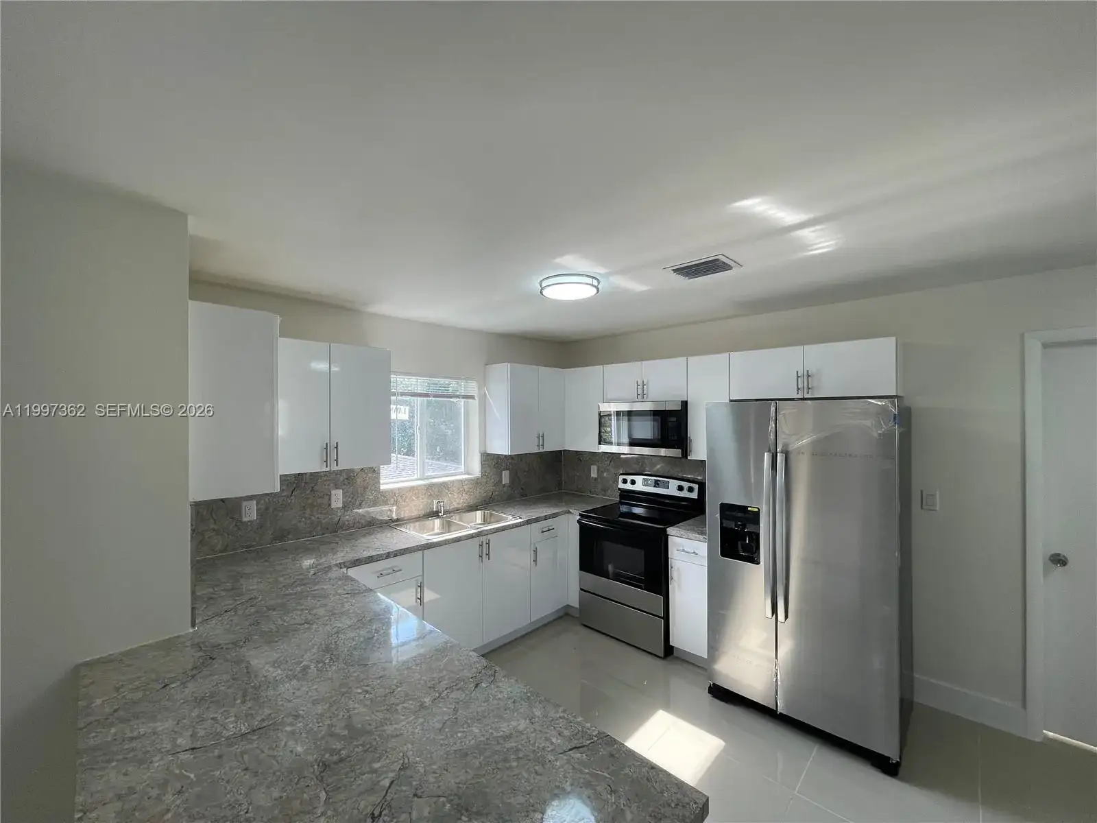 2268 NW 52nd St, Miami FL 33142 photo 3
