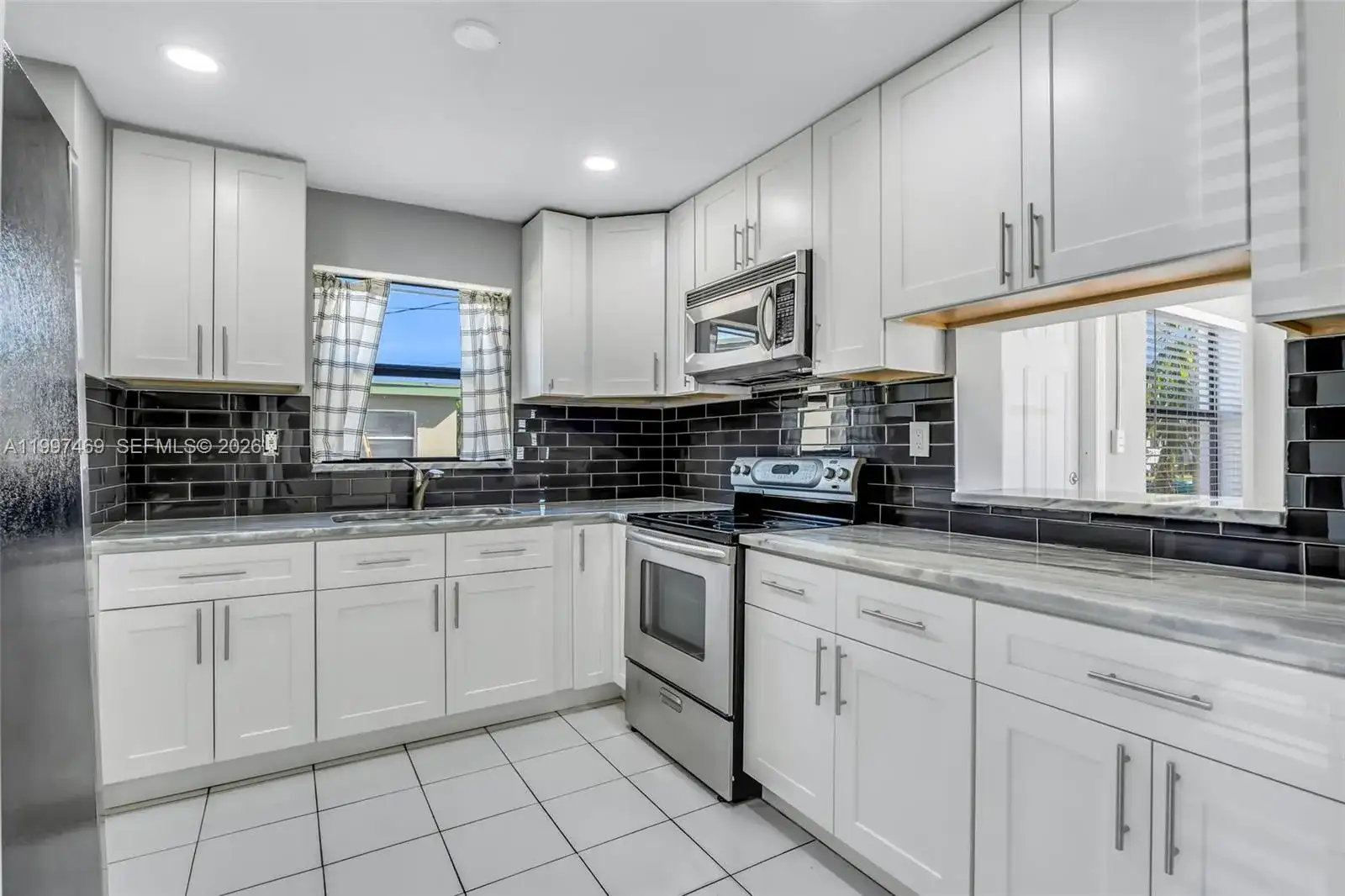 1820 NW 35th Ter, Lauderhill FL 33311 photo 5