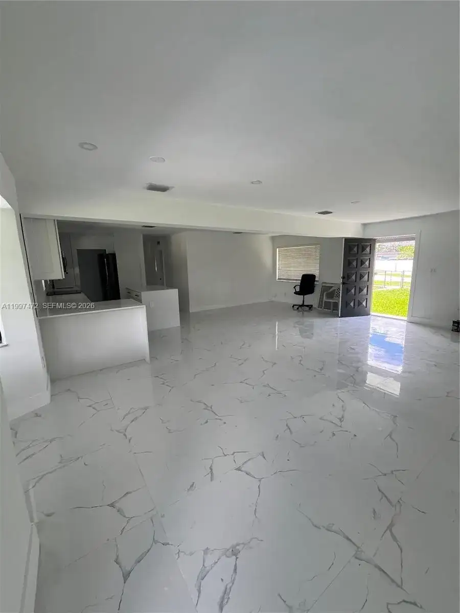 11755 SW 37th St, Miami FL 33175 photo 3