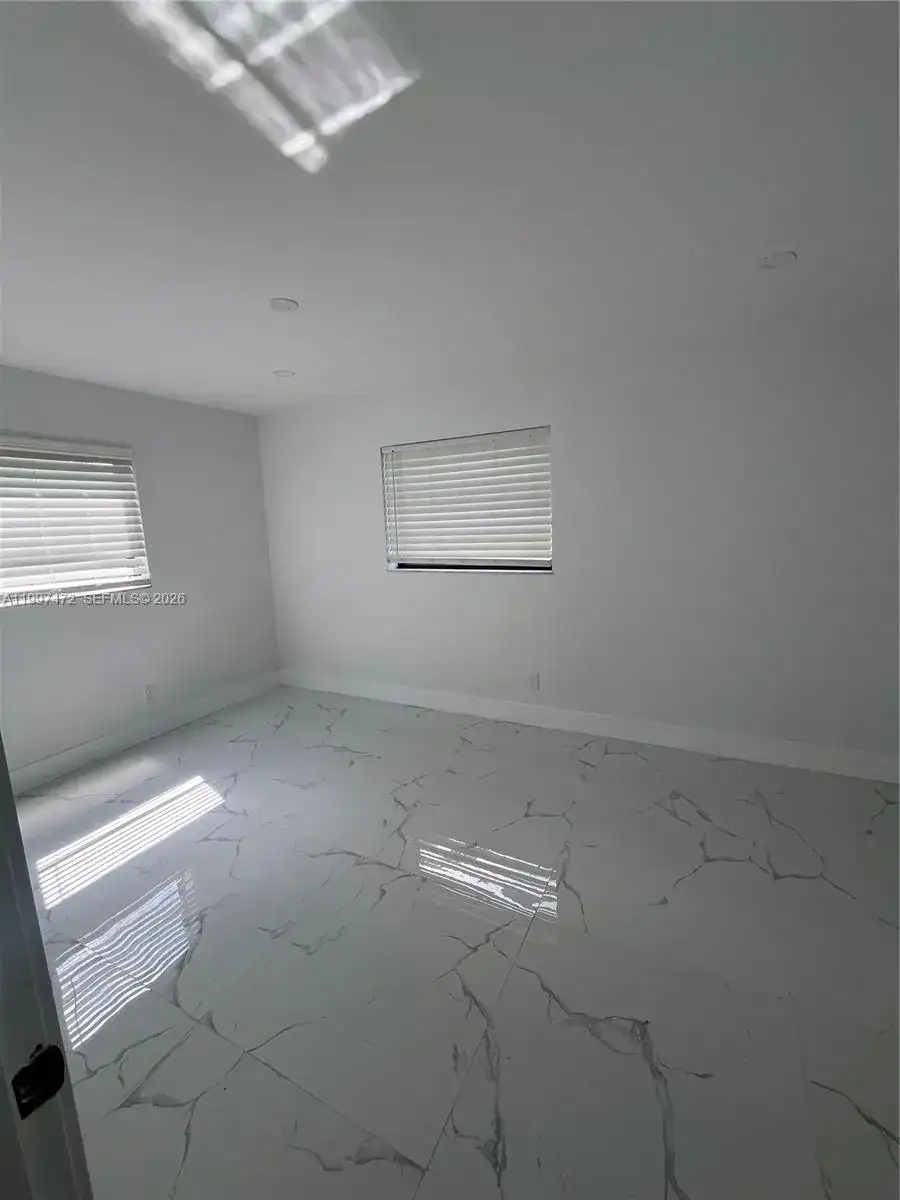 11755 SW 37th St, Miami FL 33175 photo 5