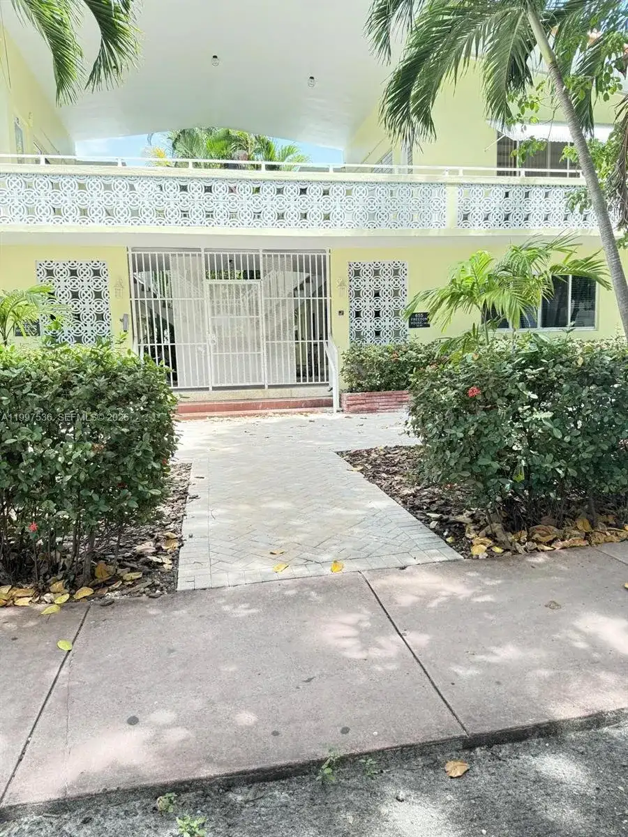 655 Meridian Ave # 2, Miami Beach FL 33139 photo 2