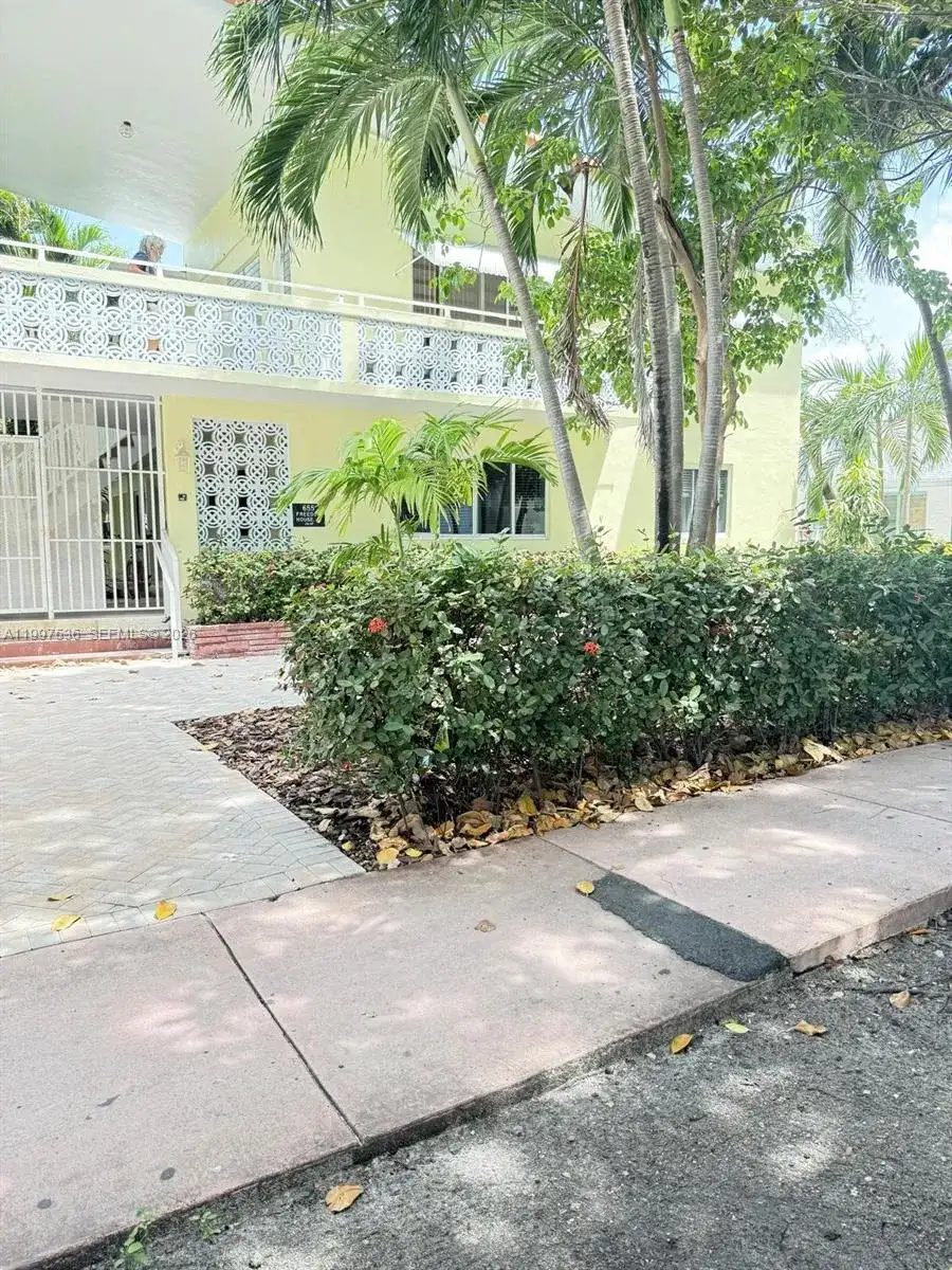 655 Meridian Ave # 2, Miami Beach FL 33139 photo 3