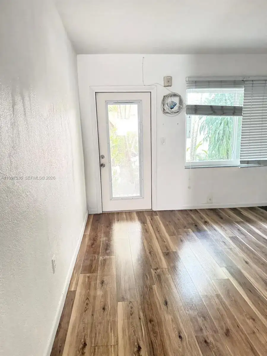 655 Meridian Ave # 2, Miami Beach FL 33139 photo 4
