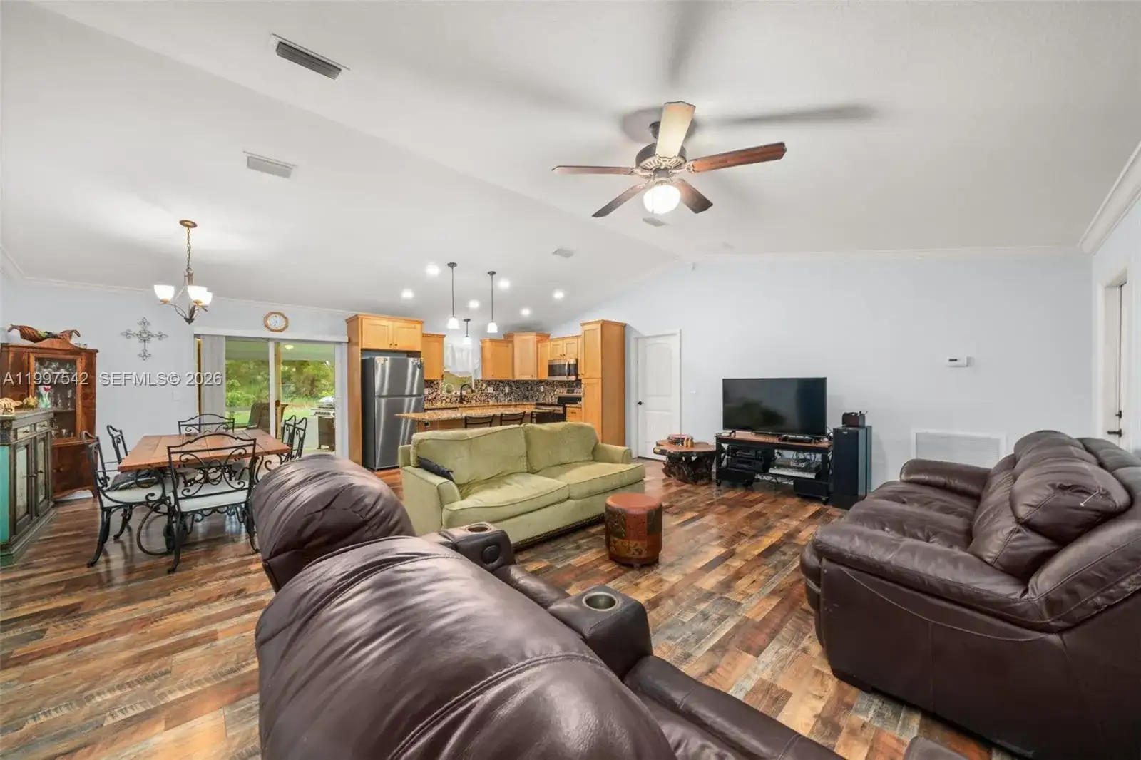 112 Bimini St NE, Lake Placid FL 33852 photo 4