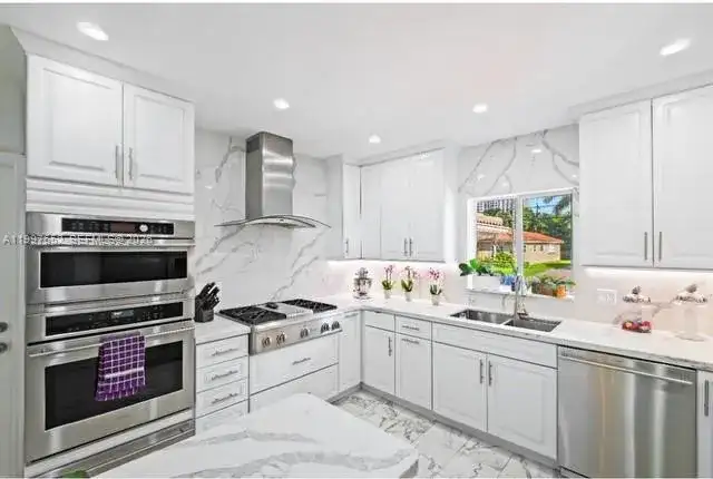 1400 NE 103rd St, Miami Shores FL 33138 photo 2