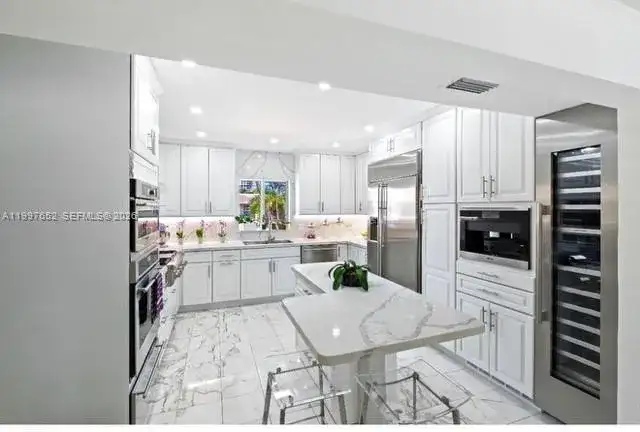 1400 NE 103rd St, Miami Shores FL 33138 photo 4