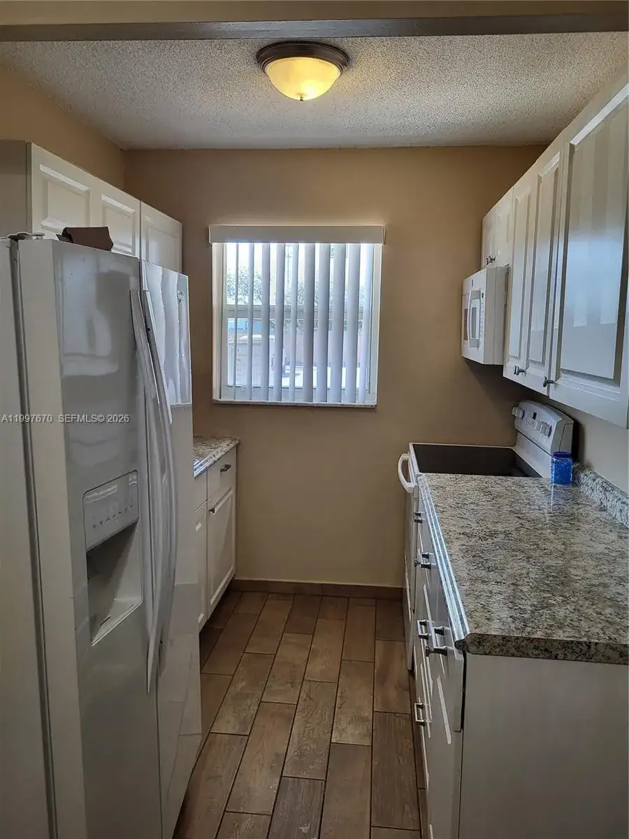 1611 Green Ln # 3, Lantana FL 33462 photo 2