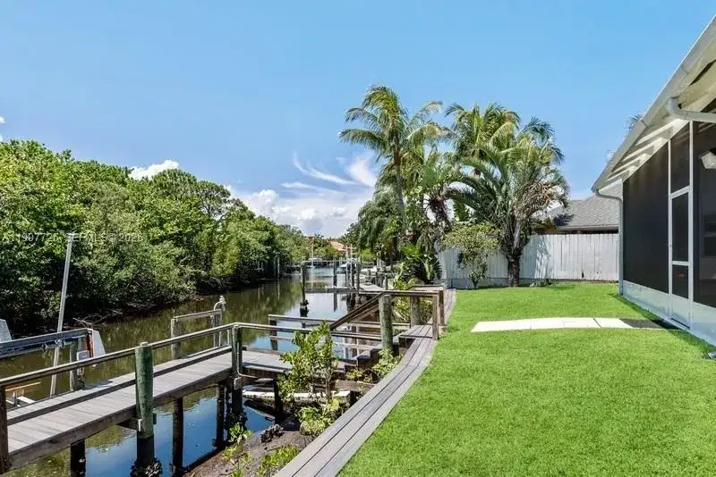 14019 N Miller Dr, Palm Beach Gardens FL 33410 photo 2